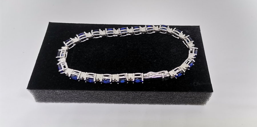 SAFİR VE PIRLANTA TAŞLI BİLEKLİK