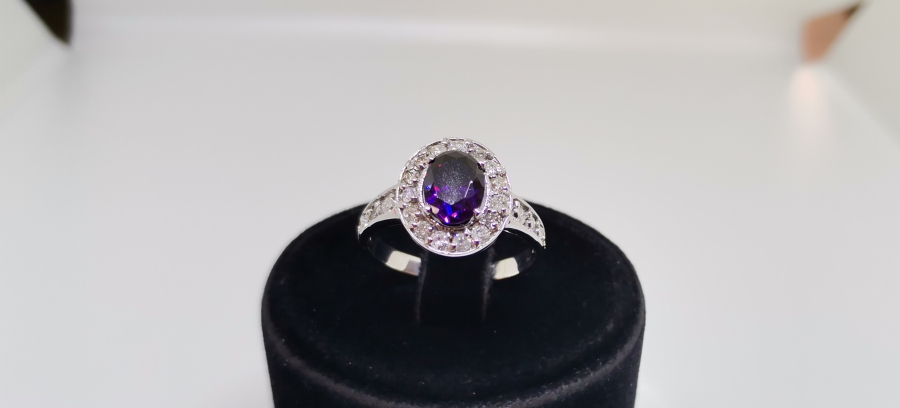 AMETİS VE PIRLANTA TAŞLI OVAL YÜZÜK