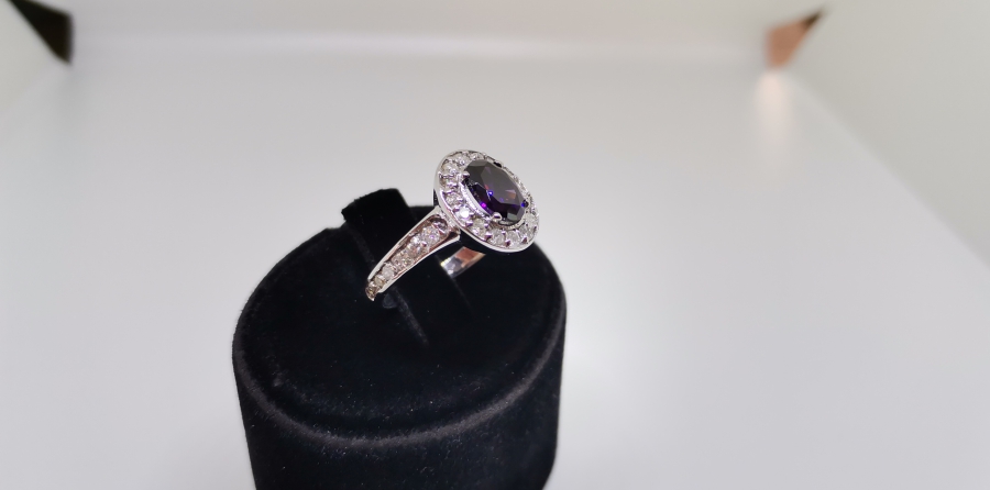 AMETİS VE PIRLANTA TAŞLI OVAL YÜZÜK