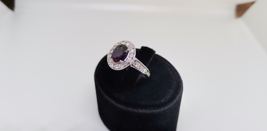 AMETİS VE PIRLANTA TAŞLI OVAL YÜZÜK