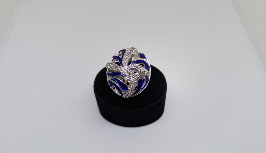 ZAMBAK ÇİÇEĞİ MODELİ MİNE İŞÇİLİKLİ PIRLANTA YÜZÜK