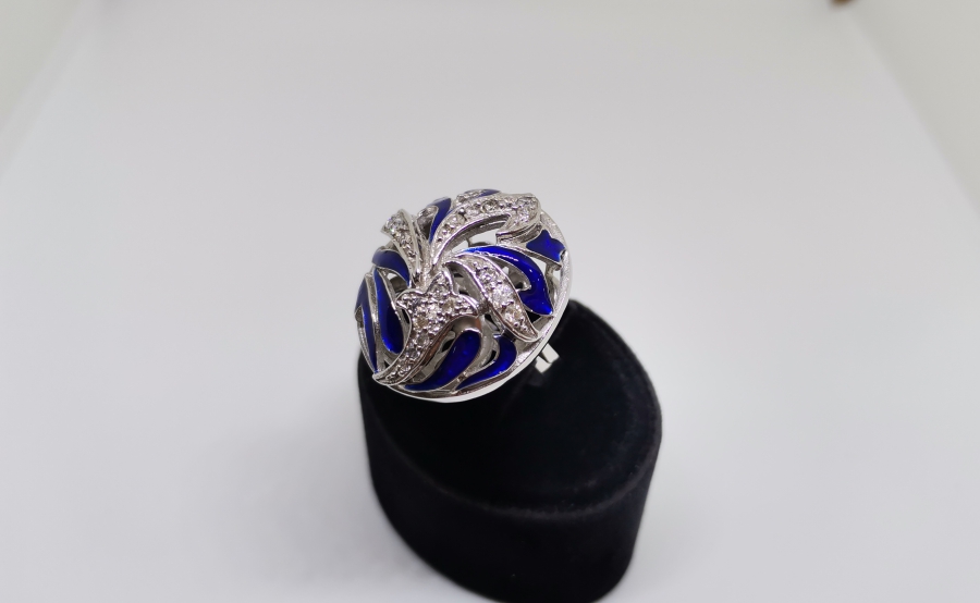 ZAMBAK ÇİÇEĞİ MODELİ MİNE İŞÇİLİKLİ PIRLANTA YÜZÜK