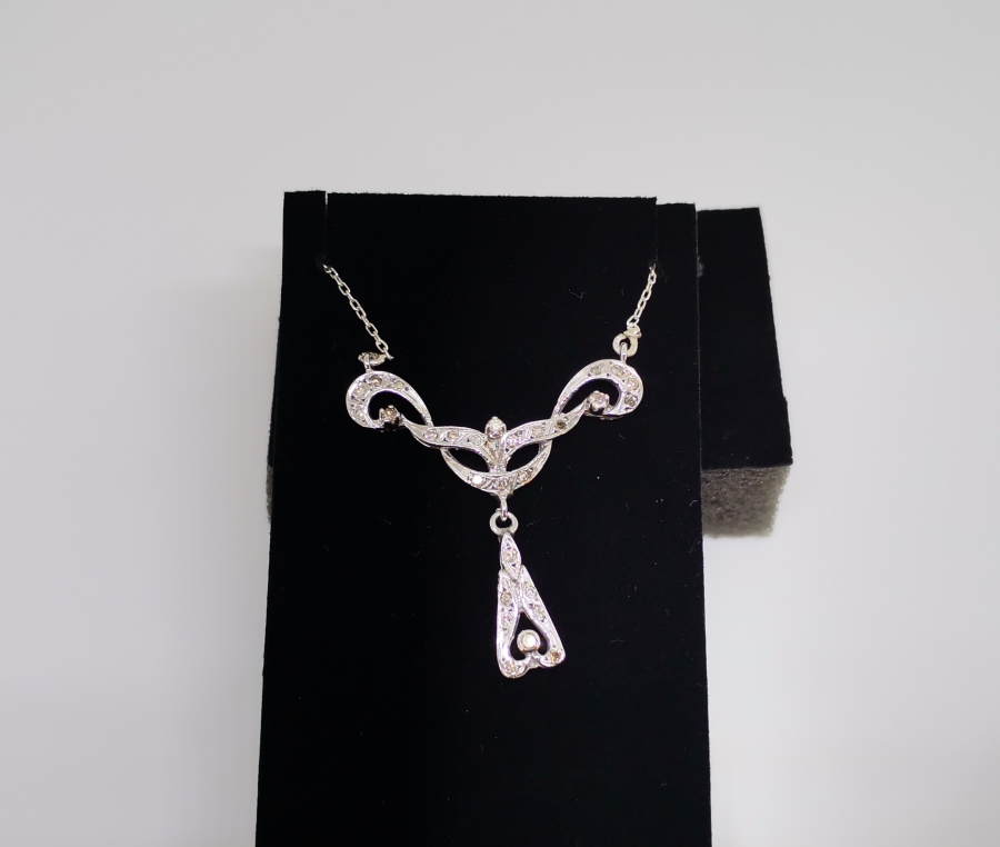 PIRLANTA TAŞLI GERDANLIK