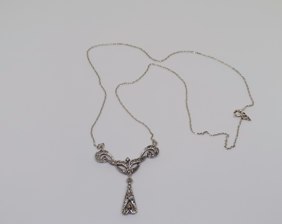 PIRLANTA TAŞLI GERDANLIK