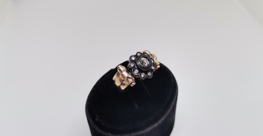 GÜL MODEL ELMAS YÜZÜK