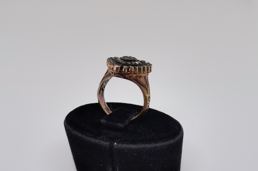 SIRALI DAMLA MODEL ELMAS TAŞLI YÜZÜK