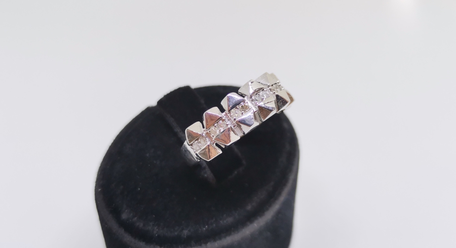 PIRLANTA TAŞLI ÇİFTE YARIM TUR MODELİ YÜZÜK