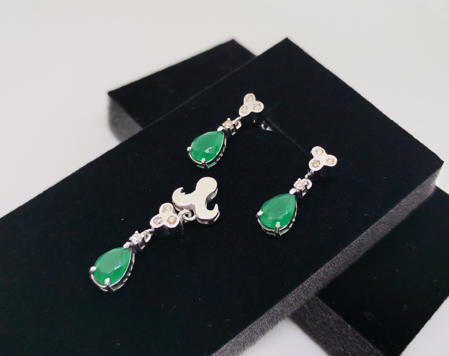 ZÜMRÜT VE PIRLANTA TAŞLI KOLYE KÜPE TAKIMI