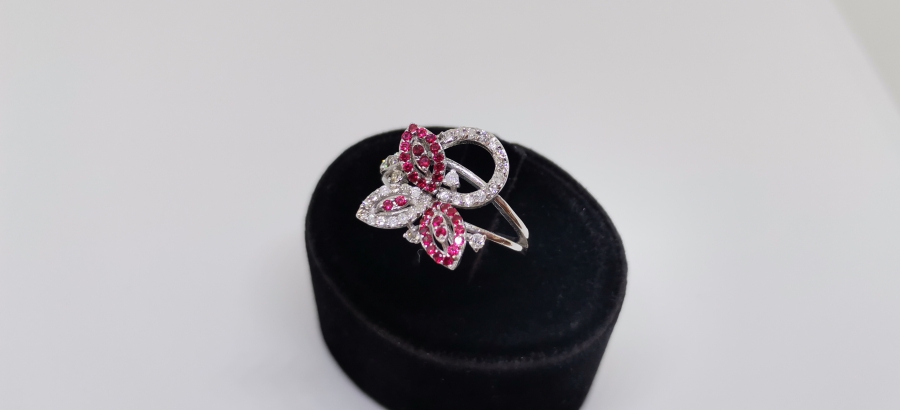 FİYONK MODEL YAKUT VE  PIRLANTA TAŞLI YÜZÜK