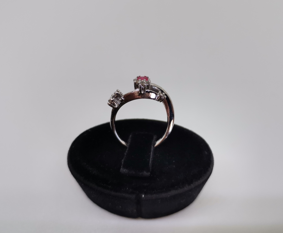 YAKUT VE PIRLANTA TAŞLI ŞIMARIK MODEL YÜZÜK