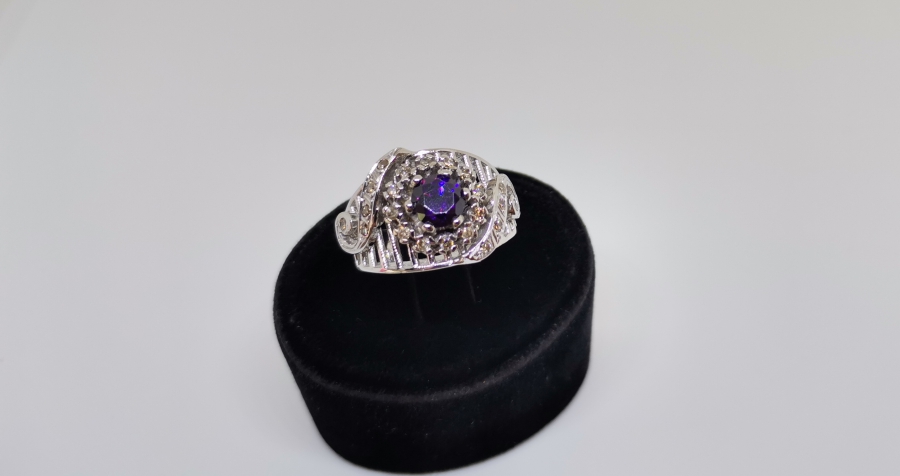 PIRLANTA VE AMETİST TAŞLI AVRUPA MODEL YÜZÜK