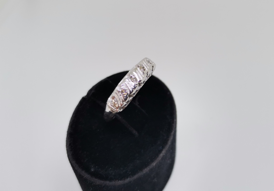 YEDİTAŞ MODELİ PIRLANTA YÜZÜK