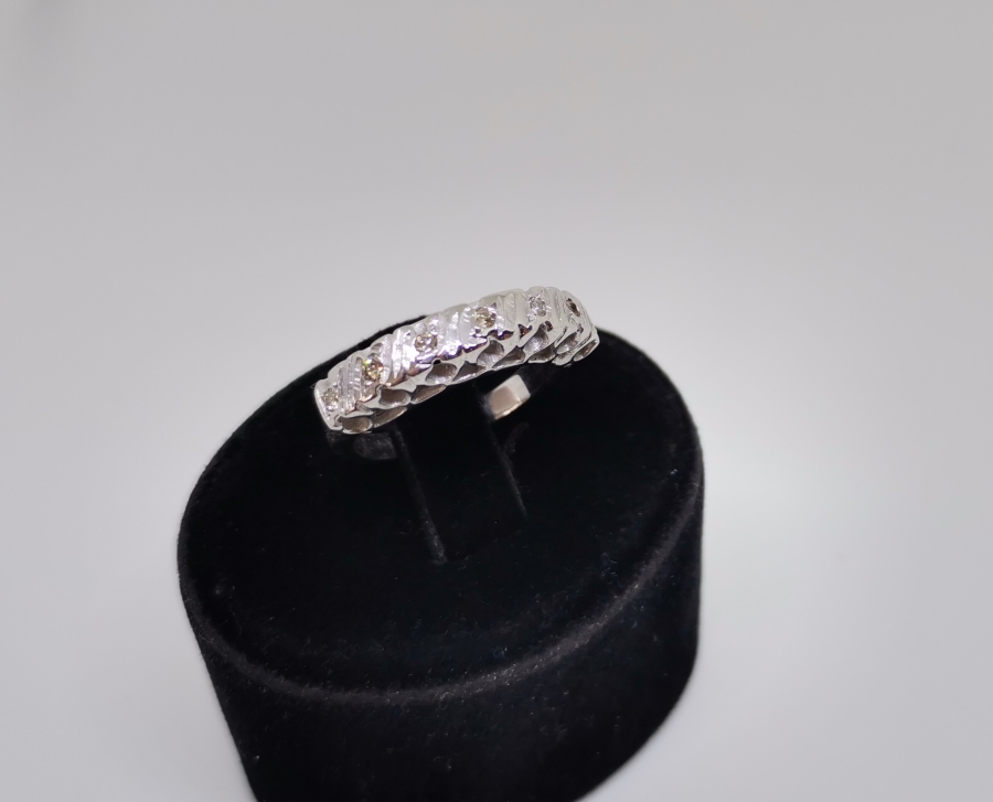 YEDİTAŞ MODELİ PIRLANTA YÜZÜK