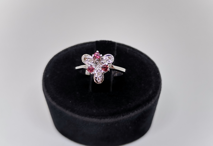 YAKUT VE PIRLANTA TAŞLI KELEBEK MODEL YÜZÜK