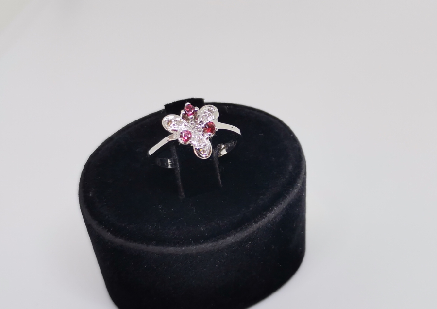 YAKUT VE PIRLANTA TAŞLI KELEBEK MODEL YÜZÜK