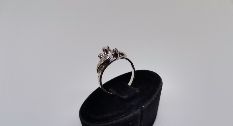 SALYANGOZ MODEL PIRLANTA TAŞLI YÜZÜK