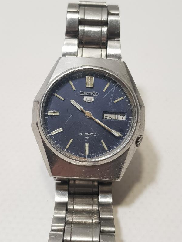SEIKO5 TAKVİMLİ OTOMATİK KOL SAATİ
