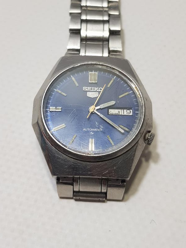 SEIKO5 TAKVİMLİ OTOMATİK KOL SAATİ
