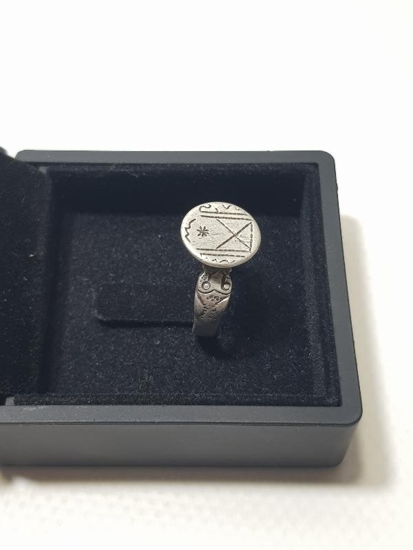 OSMANLI DÖNEMİ OĞUZ TÜRKLERİ BEĞDİLİ BOYUNA AİT ÇOK NADİR GÜMÜŞ YÜZÜK