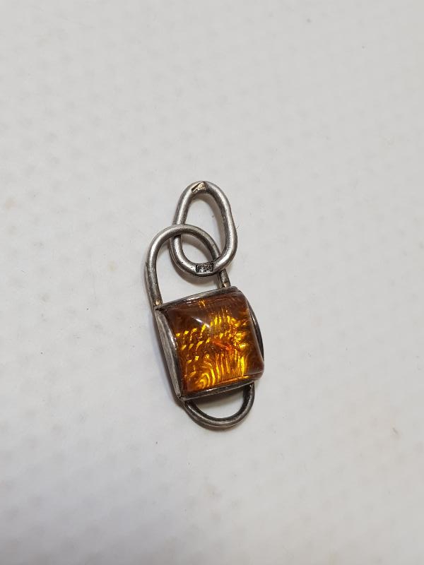 KEHHRİBAR TAŞLI GÜMÜŞ KOLYE UCU