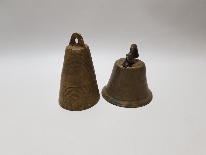 İKİ ADET ANTİKA ÇAN