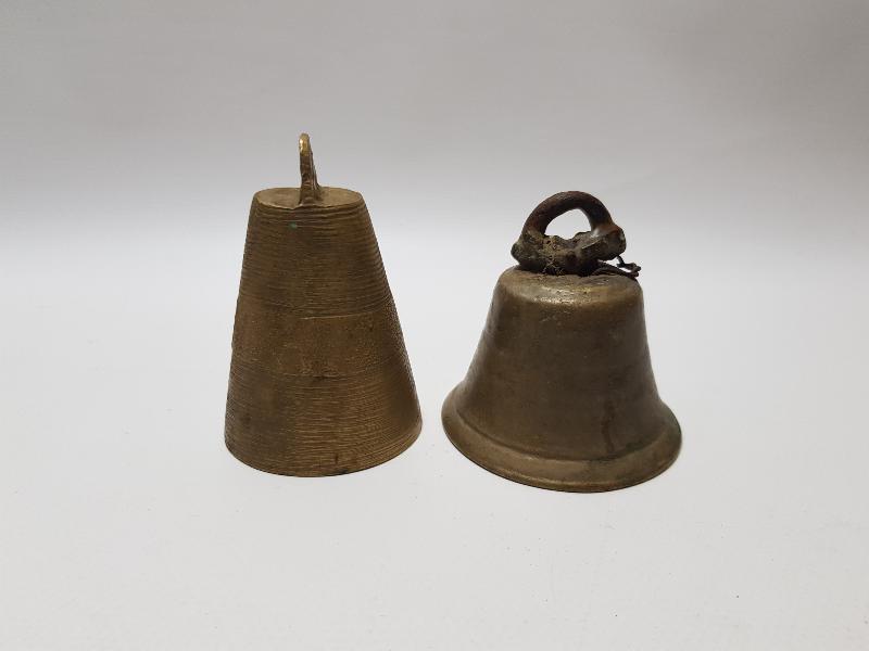 İKİ ADET ANTİKA ÇAN