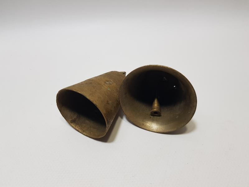 İKİ ADET ANTİKA ÇAN