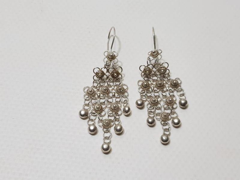 GÜHERZE İŞÇİLİKLİ GÜMÜŞ KÜPE