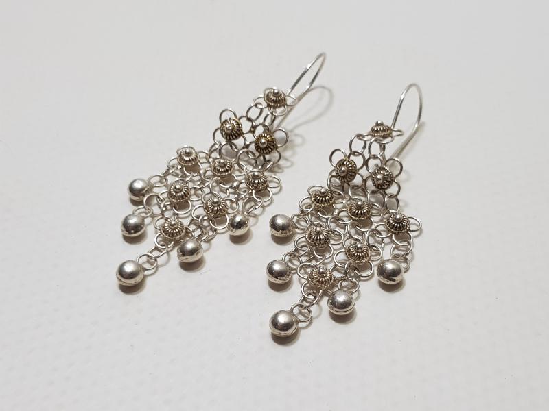 GÜHERZE İŞÇİLİKLİ GÜMÜŞ KÜPE