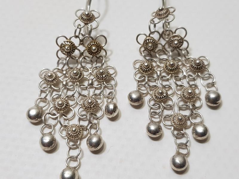 GÜHERZE İŞÇİLİKLİ GÜMÜŞ KÜPE