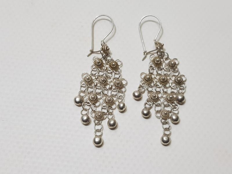 GÜHERZE İŞÇİLİKLİ GÜMÜŞ KÜPE