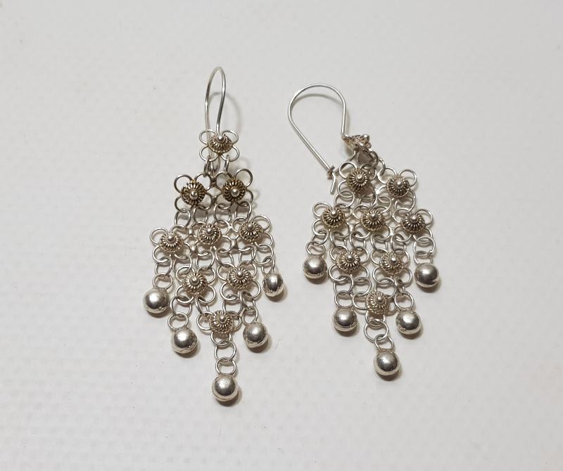 GÜHERZE İŞÇİLİKLİ GÜMÜŞ KÜPE