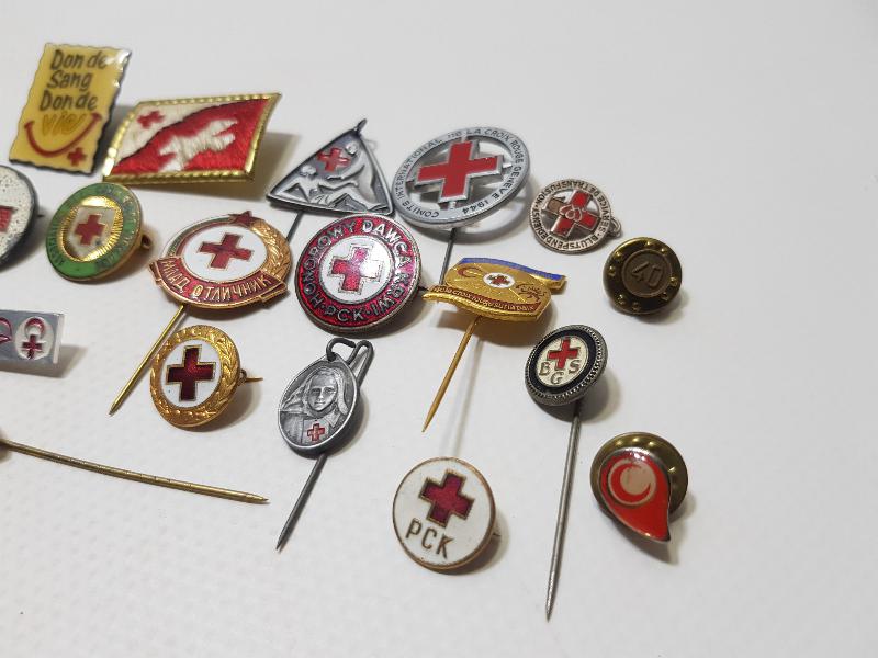 HAZIR KOLEKSİYON - MİNELİ KIZILHAÇ VE KIZILAY ROZET LOTU