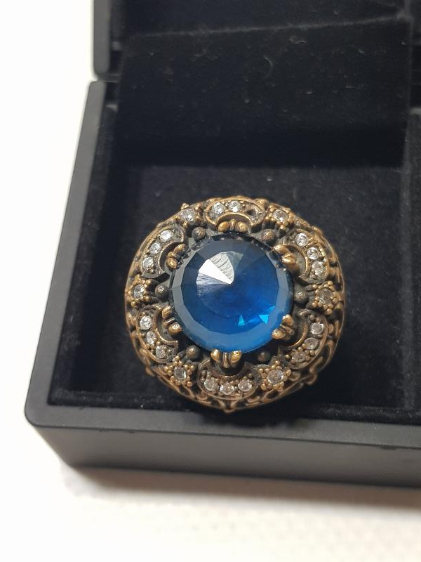 MAVİ TAŞLI GÜMÜŞ HÜRREM YÜZÜĞÜ