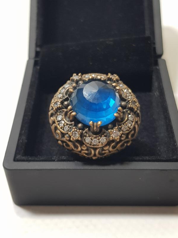 MAVİ TAŞLI GÜMÜŞ HÜRREM YÜZÜĞÜ