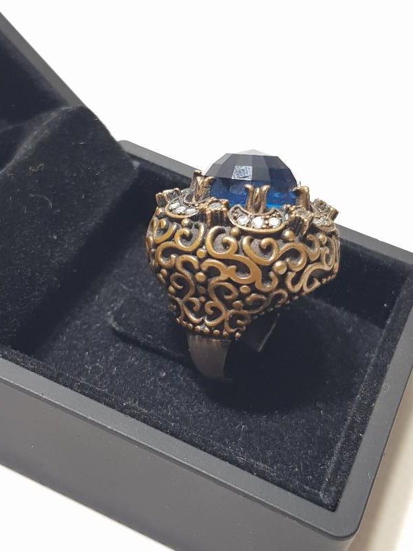 MAVİ TAŞLI GÜMÜŞ HÜRREM YÜZÜĞÜ