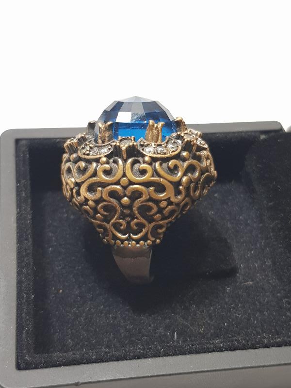 MAVİ TAŞLI GÜMÜŞ HÜRREM YÜZÜĞÜ