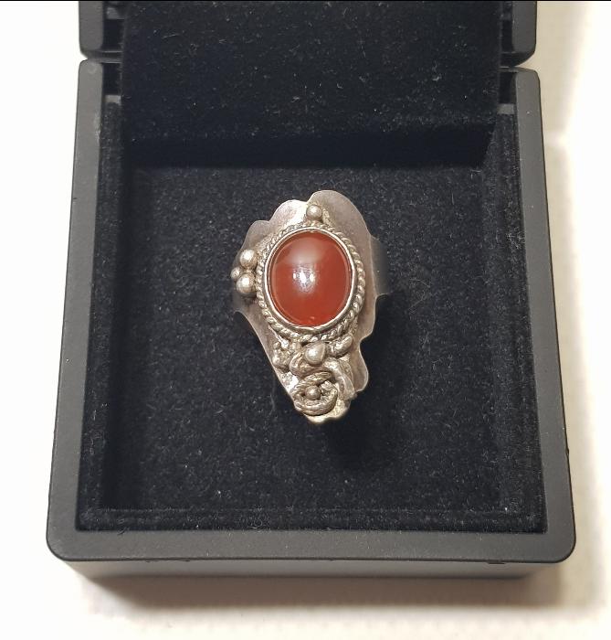 AKİK TAŞLI GÜMÜŞ YÜZÜK