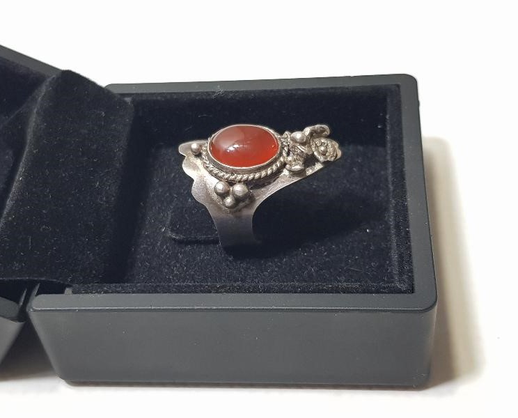 AKİK TAŞLI GÜMÜŞ YÜZÜK