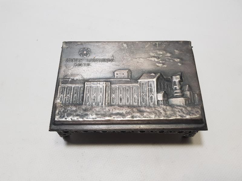 ŞEKER SANAYİİNDE 50. YIL KAPAKLI ŞEKERLİK