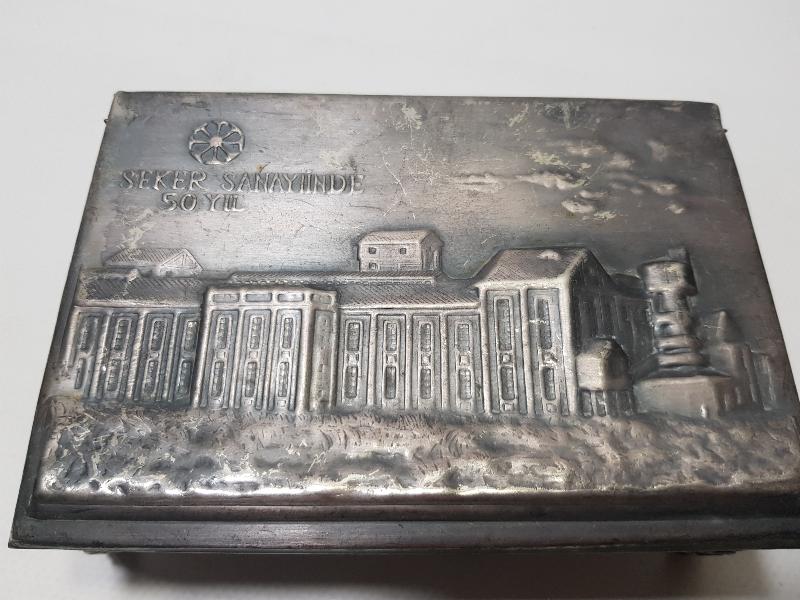 ŞEKER SANAYİİNDE 50. YIL KAPAKLI ŞEKERLİK