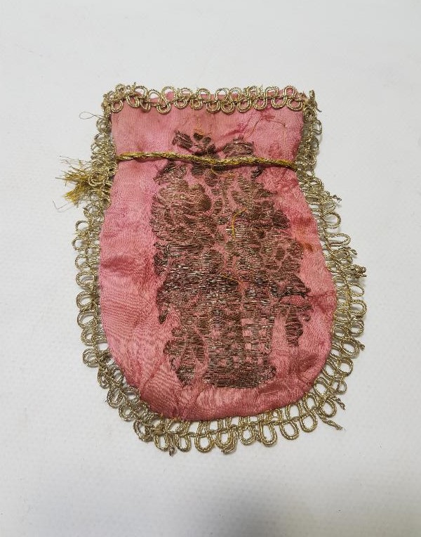 OSMANLI DÖNEMİ ALTIN SIRMA İŞLEMELİ ELMASİYE AKÇE KESESİ