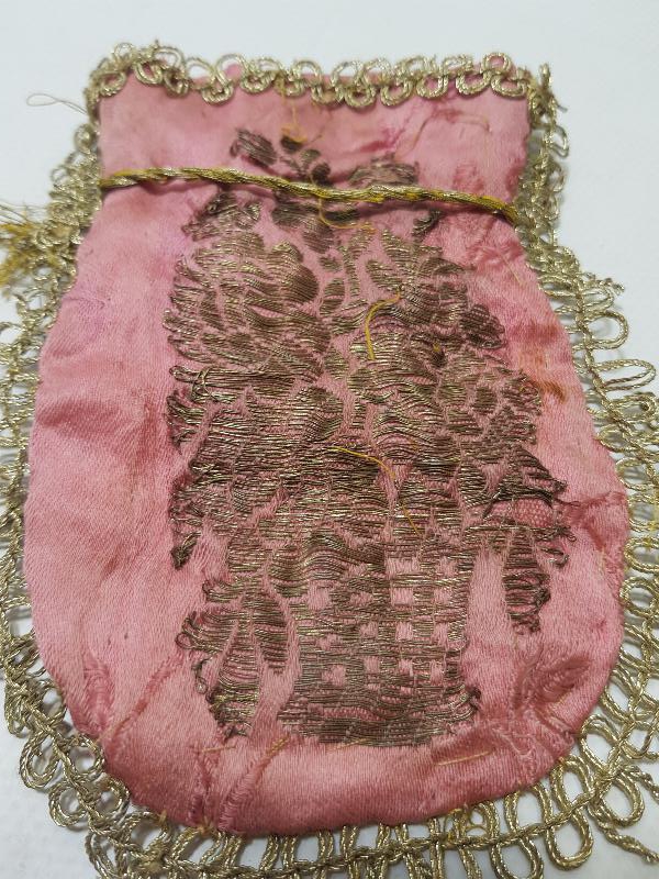 OSMANLI DÖNEMİ ALTIN SIRMA İŞLEMELİ ELMASİYE AKÇE KESESİ