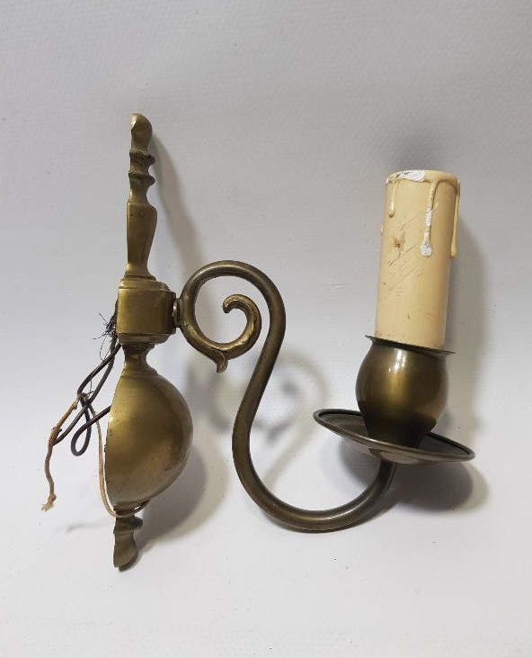 ANTİKA DUVAR ABAJURU