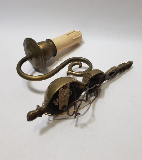 ANTİKA DUVAR ABAJURU