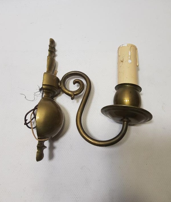 ANTİKA DUVAR ABAJURU