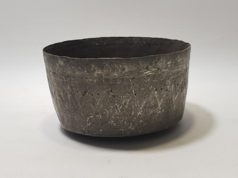 OSMANLI DÖNEMİ RUMCA YAZILI 1744 TARİHLİ BAKIR KASE