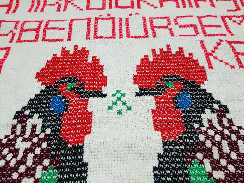 HOROZ RESİMLERİYLE SÜSLÜ ÖZLÜ SÖZ YAZILI KANAVİÇE DUVAR PANOSU