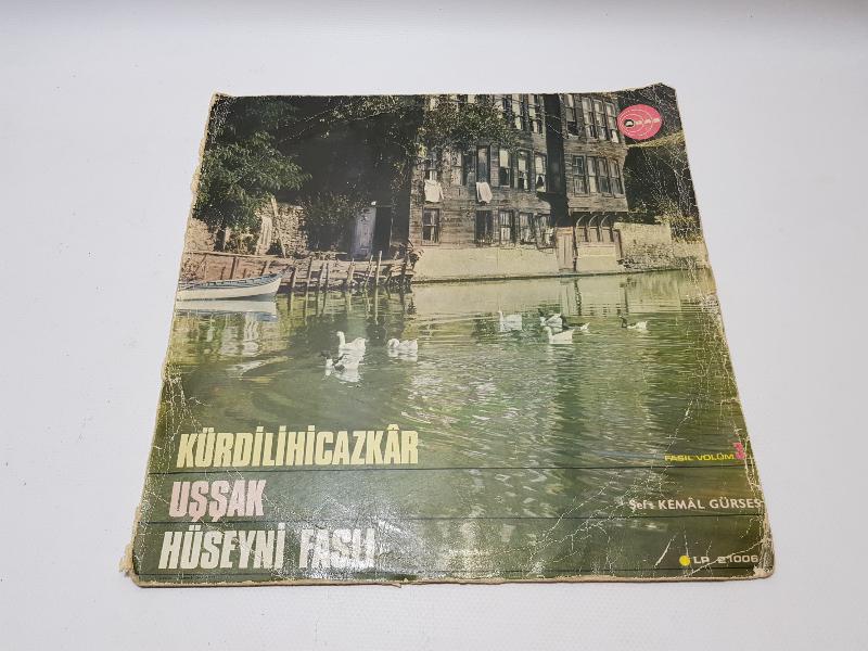 ŞEF KEMAL GÜRSES KÜRDİLİ HİCAZKAR, UŞŞAK, HÜSEYNİ FASLI 33 LP PLAK