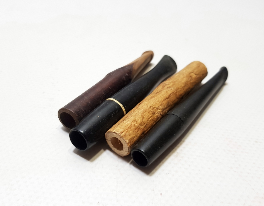 ANTİKA SİGARA AĞIZLIĞI LOTU